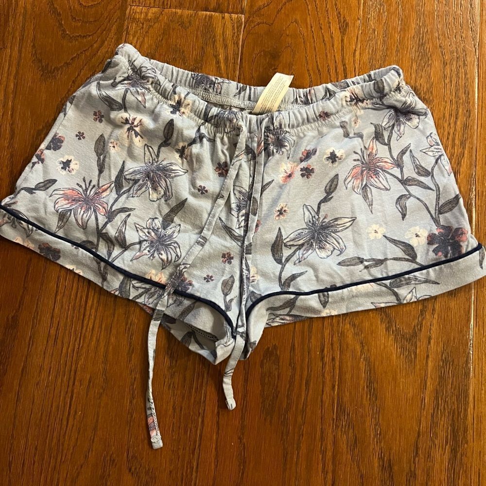 Jessica Simpson size S floral sleep shorts